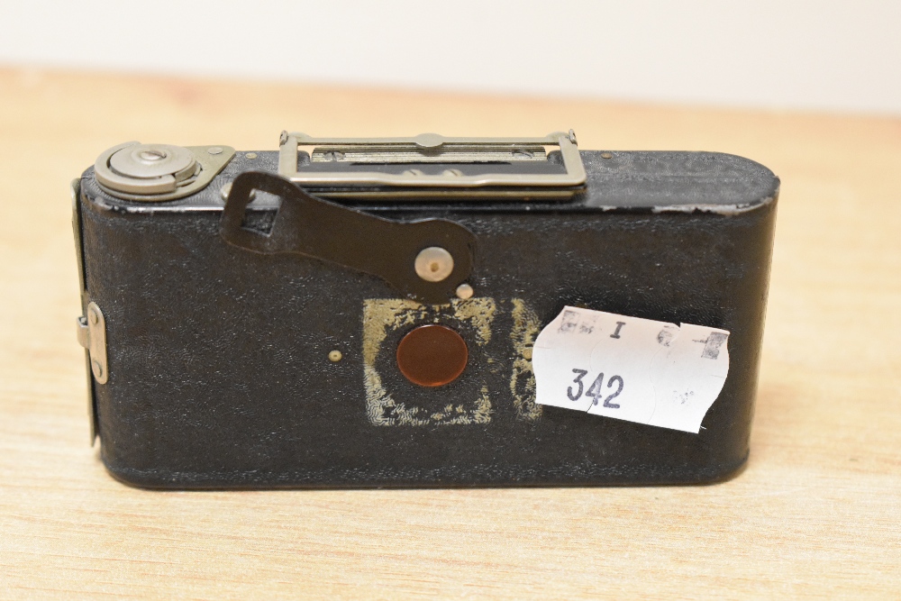 A vintage Ensign Midget camera. - Image 2 of 2
