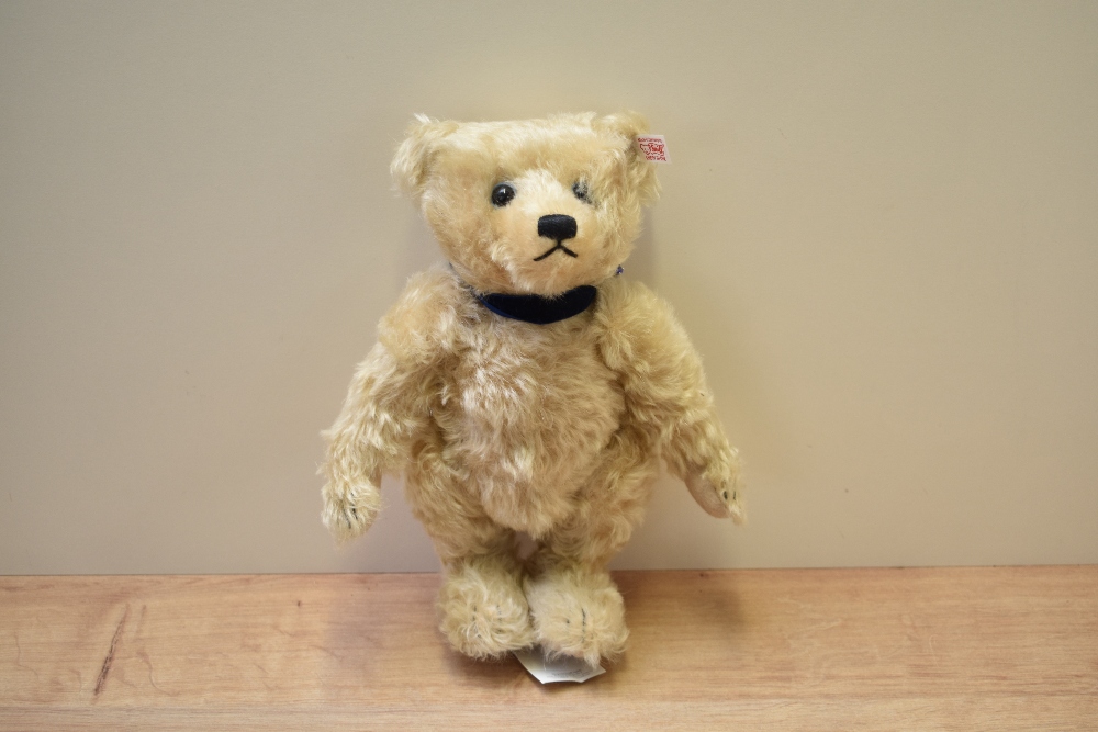 A modern Steiff Limited Edition Teddy Bear, 663840 Diana 50th Birthday, 102/1961 with button, tag,