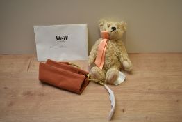 A modern Steiff Limited Edition Teddy Bear, 662713, Royal Wedding 2011 William & Catherine, with
