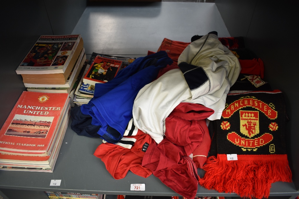 Two shelves of Manchester United Collectables including 1990's Team Shirts and T Shirts, 1990's - Image 2 of 10