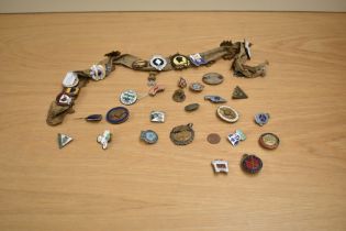 A collection of Speedway Badges including Wembley, Cowdenbeath, Cradley Heath, Sheffield Tigers etc,