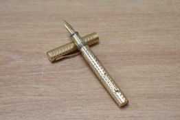 A Sheaffer No2 flat top lever fill fountain pen in gold fill with chevron pattern having Sheaffer