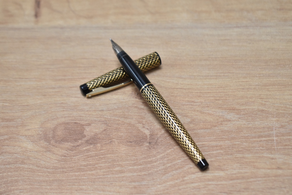 A boxed Sheaffer Lady 904 push button converter fill in Paisley gold black having Sheaffer Palladium - Image 2 of 3
