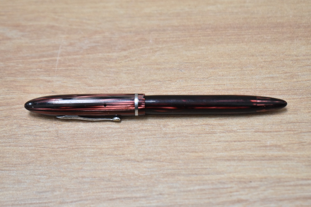 A Sheaffer Lifetime Balance junior plunger fill fountain pen in burgundy striated with single band - Image 3 of 3