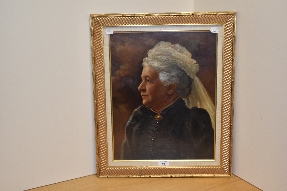 20th Century, oleograph, A bust length portrait of Queen Victoria, framed and under glass, measuring - Bild 2 aus 3