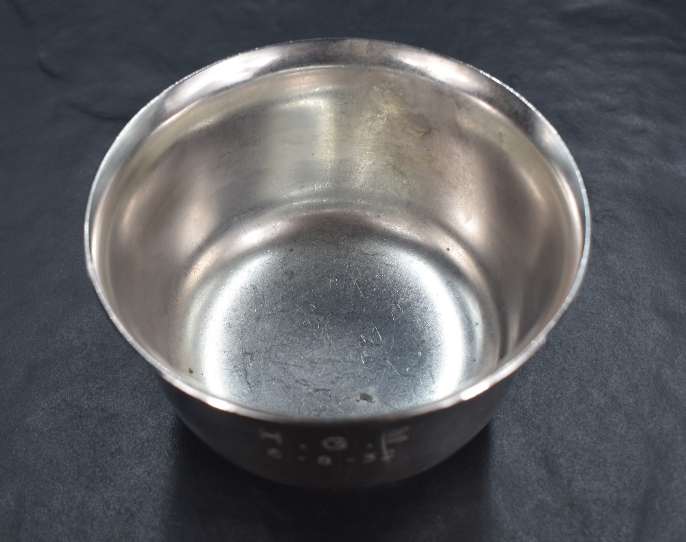 A George V silver sugar bowl of circular form, having a flared rim and plain body raised on a - Image 2 of 3