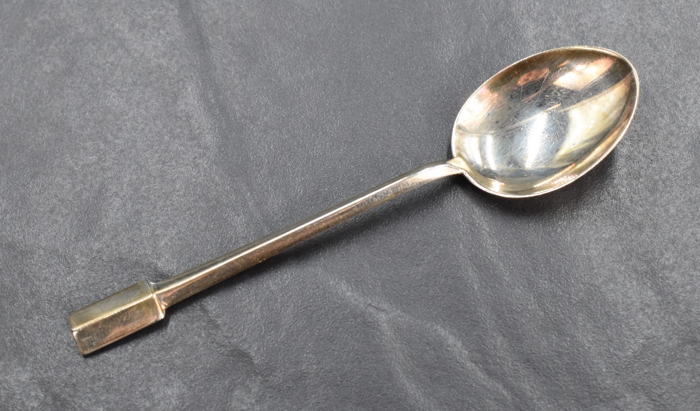 A set of six George V silver coffee bean spoons having black coffee beans to the terminals, mark for - Image 2 of 5