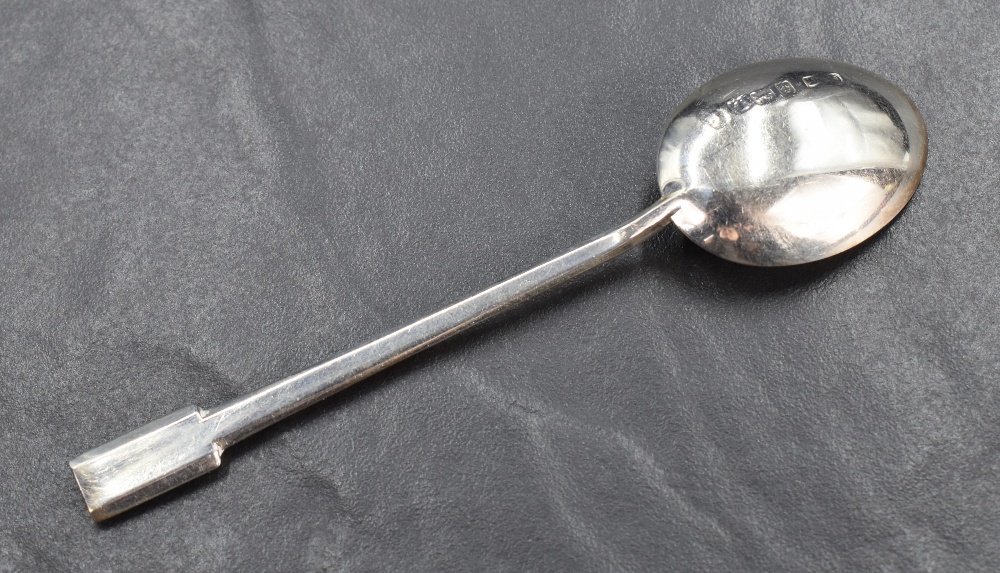 A set of six George V silver coffee bean spoons having black coffee beans to the terminals, mark for - Image 3 of 5