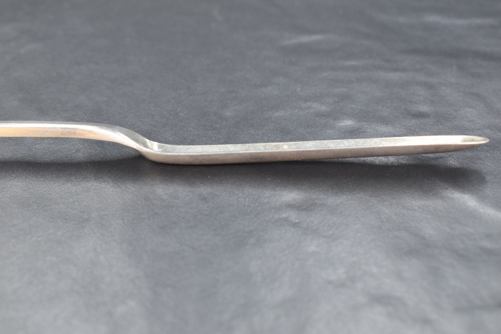 A Victorian silver marrow scoop, of elongated form, with pronounced drops, the broader end with - Image 7 of 7