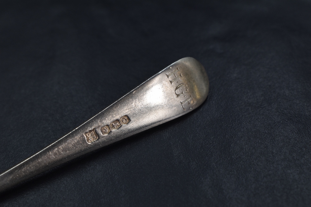 A cased set of George V silver Hanoverian rat-tail pattern flatware, marks for Sheffield 1931, maker - Image 3 of 4