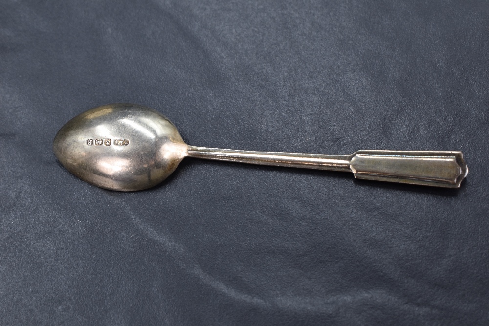 A cased set of six George VI teaspoons, having decorative enamel to terminals, marks for - Bild 3 aus 3