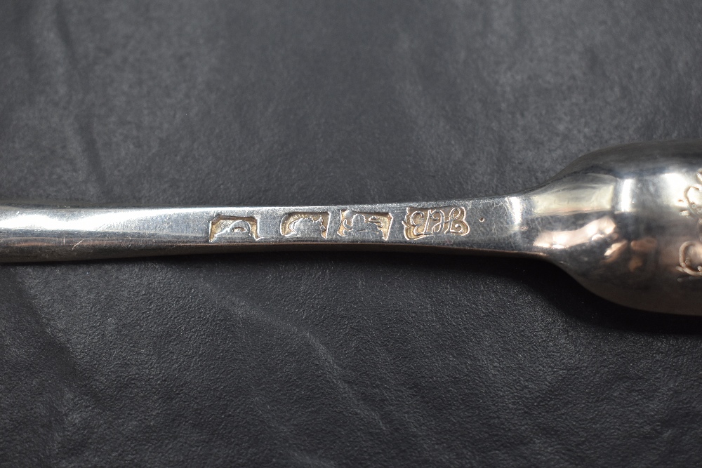 A George III silver marrow scoop, of traditional design with feather edge moulding to the central - Image 5 of 6