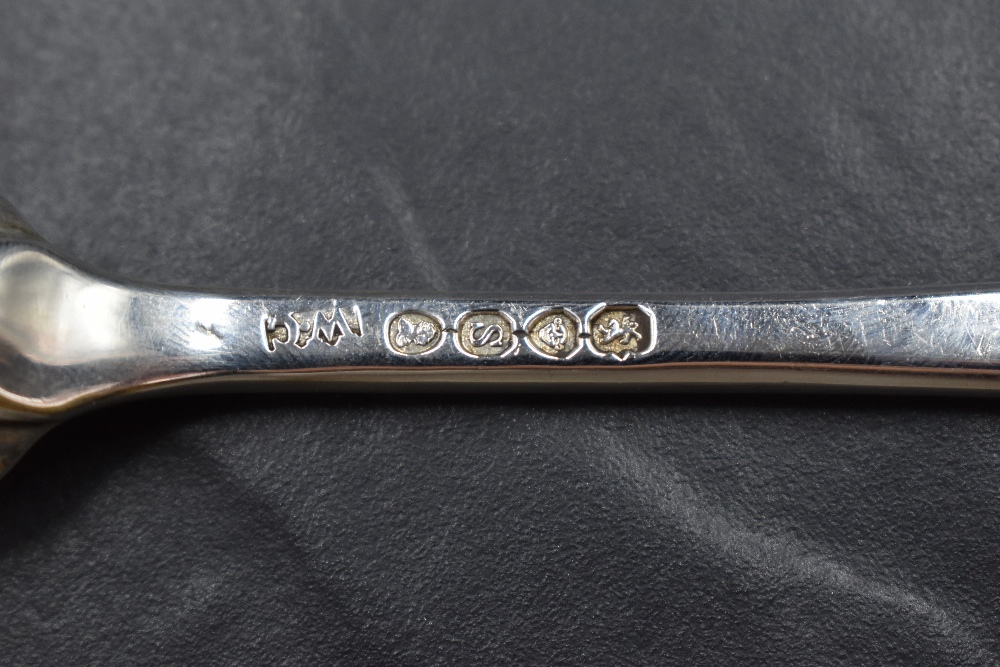 A William IV silver marrow scoop, of plain traditional design with pronounced drop to broader end, - Image 4 of 5