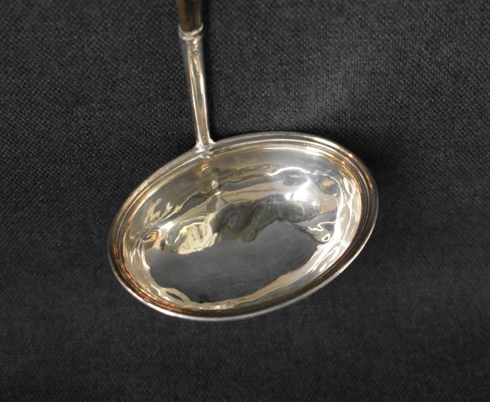 A Georgian white metal and Baleen toddy ladle of traditional form, approx. 29cm - Image 3 of 4