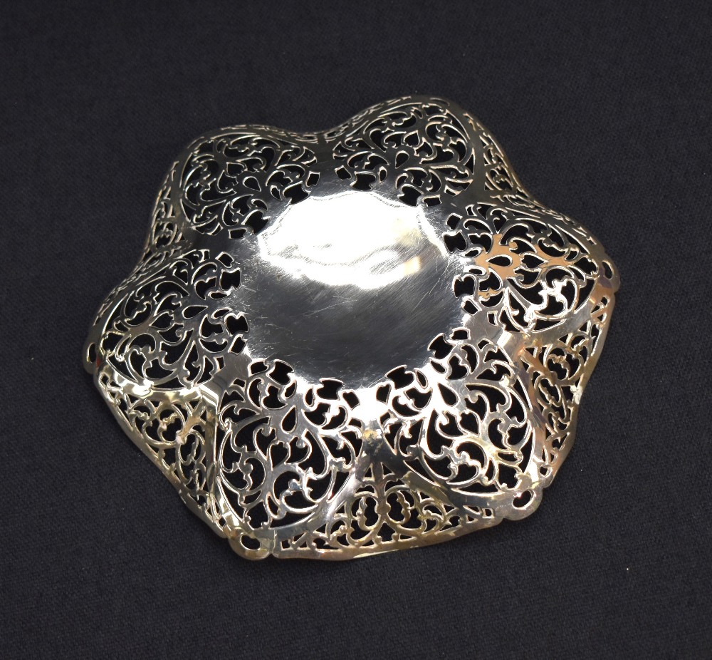 A late 20th century Irish silver dish of hexagonal ruffled and pierced form, marks for Dublin, 1972, - Image 3 of 4