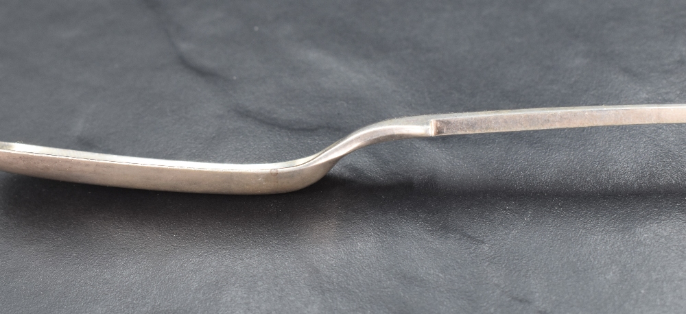 A Victorian silver marrow scoop, of elongated form, with pronounced drops, the broader end with - Image 6 of 7