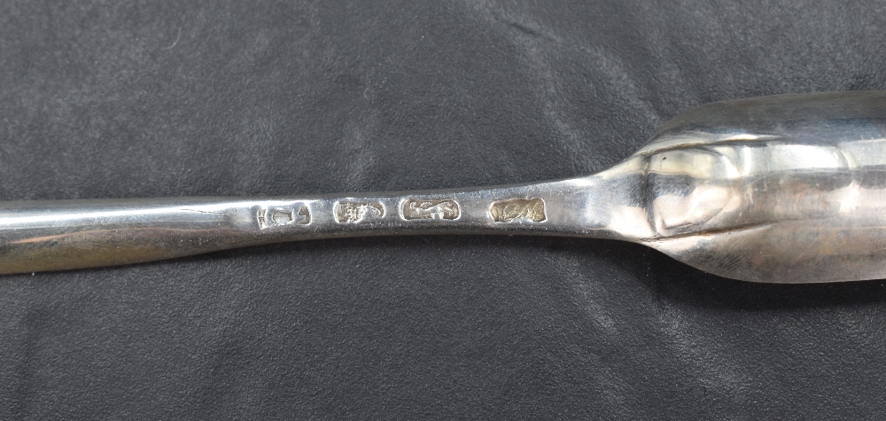 A late George II silver marrow scoop, of conventional design with rounded central grip, the - Image 3 of 4
