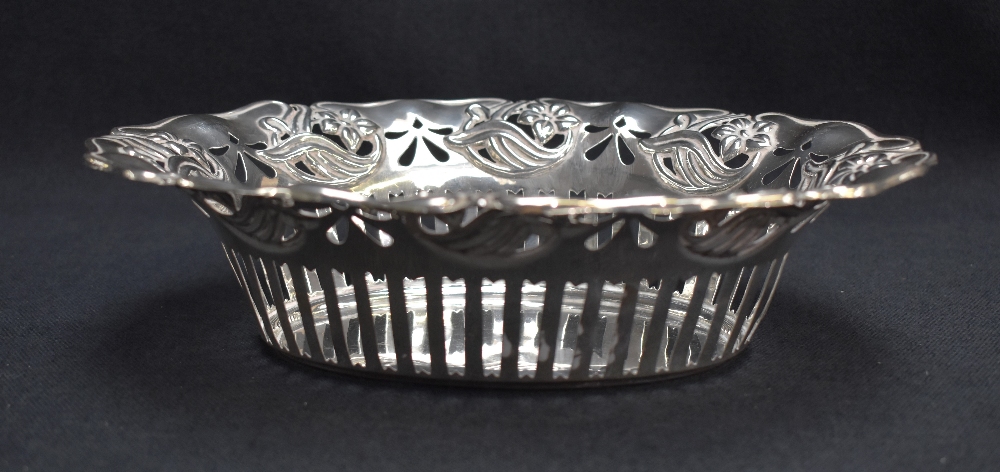 An Edwardian Art Nouveau dish of flared oval and pierced form having embossed floral decoration - Image 3 of 6