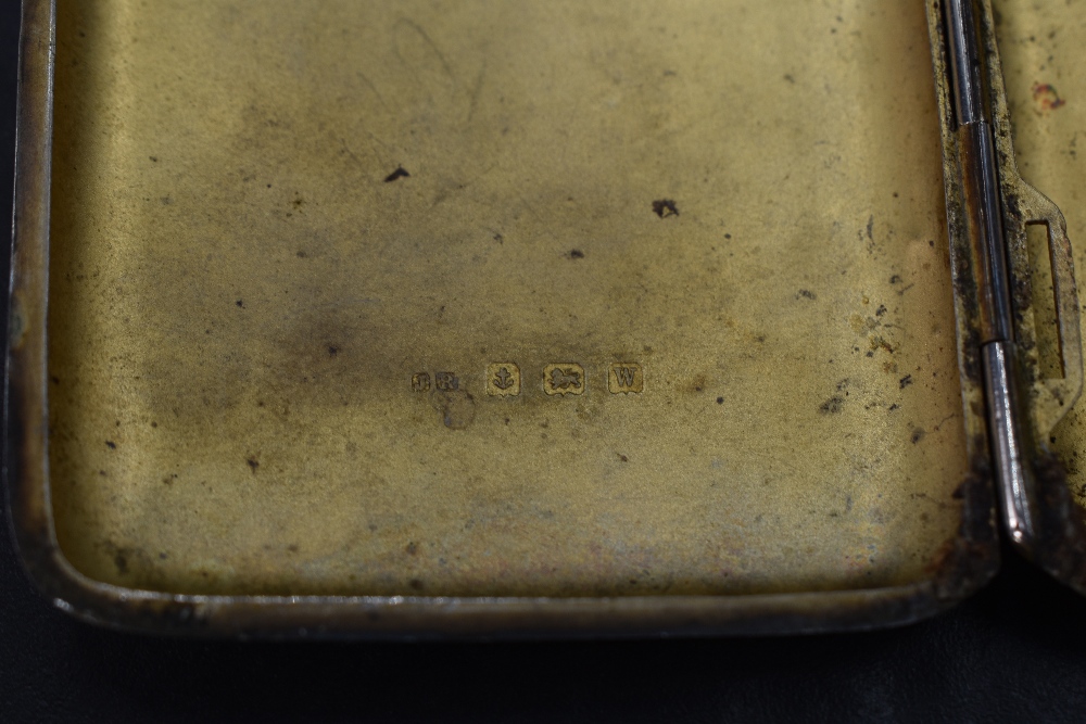 A George V silver cigarette case, having vertical engine turned decoration with a circular cartouche - Image 4 of 6