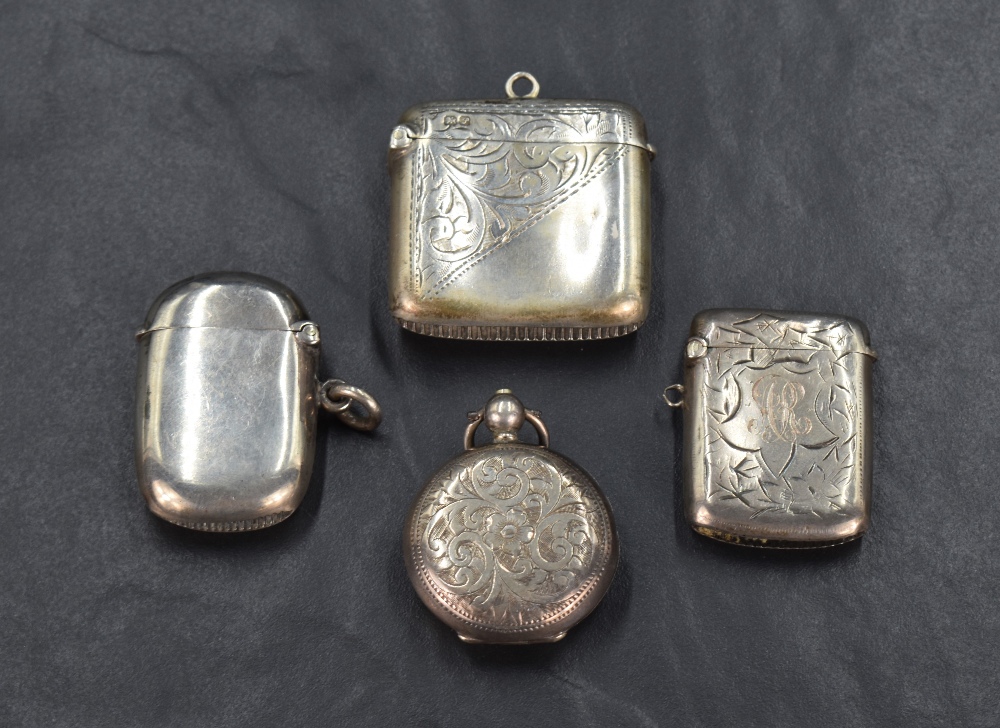 Two George V silver vesta cases both having decorative engraving and monogram, one of AR the other - Image 3 of 3