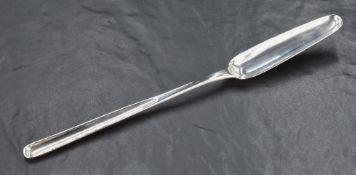 A George III silver marrow scoop, of traditional form with pronounced and angled spoon like drop