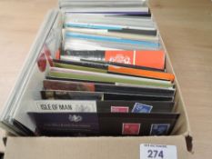 GB 1960's ONWARDS COLLECTION OF 80+ PRESENTATION PACKS MOST IN SLEEVES Box with collection of