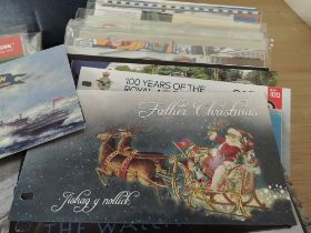 ISLE OF MAN BOX OF APX 250 PRESENTATION PACKS IN ALBUMS & LOOSE 5 albums full of presentation