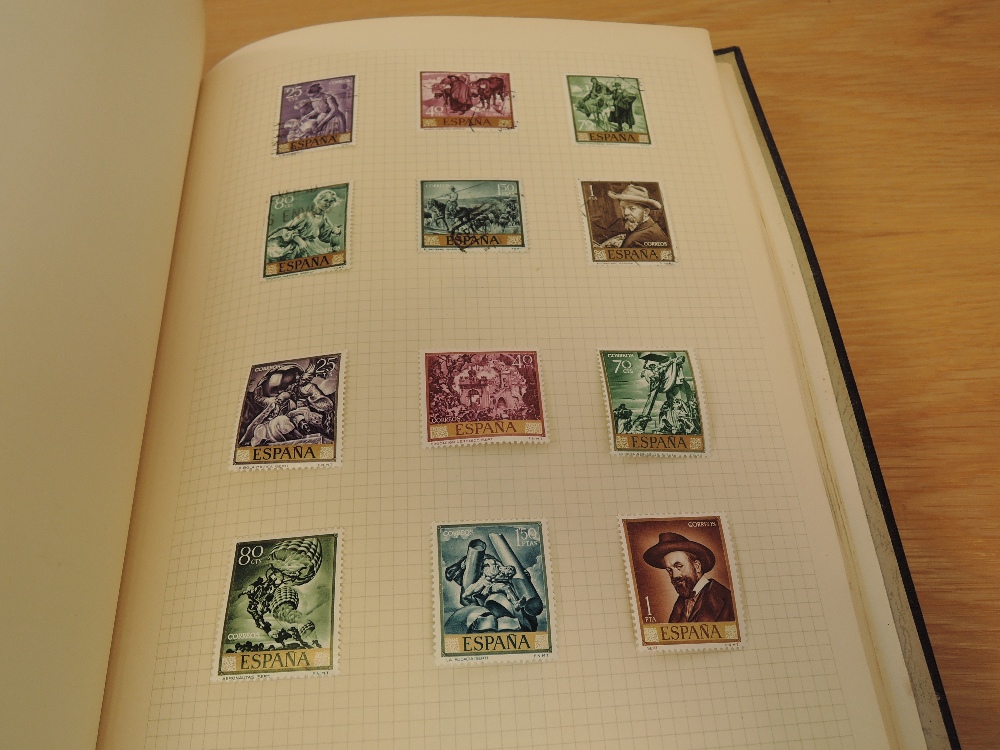 WORLD STAMP COLLECTION MUCH 1960's ERA MINT AND USED IN TWO ALBUMS Two springback albums, one part - Bild 5 aus 6
