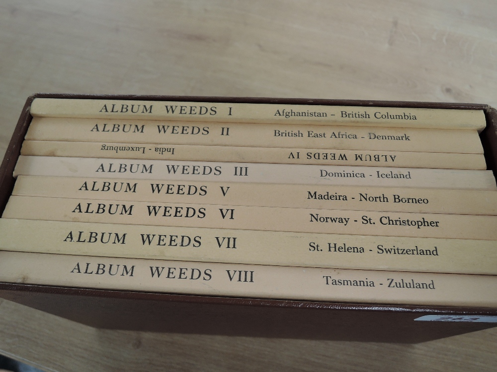 BOOKS, ALBUM WEEDS, HOW TO DETECT FORGED STAMPS BY EAREE, REV R B FULL BOX SET IN 8 VOLUMES Not - Image 3 of 3