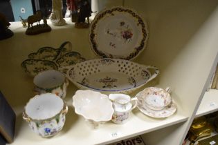 A mixed lot of vintage ceramics, to include Masons 'Chartreuse' bon bon dish, two small planters