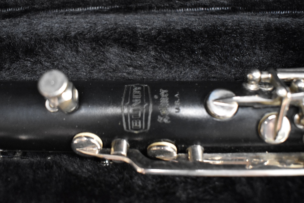 A Bundy by Selmer bass clarinet, with Vandoren Paris B44 mouthpiece, serial number 25736 with hard - Bild 2 aus 4