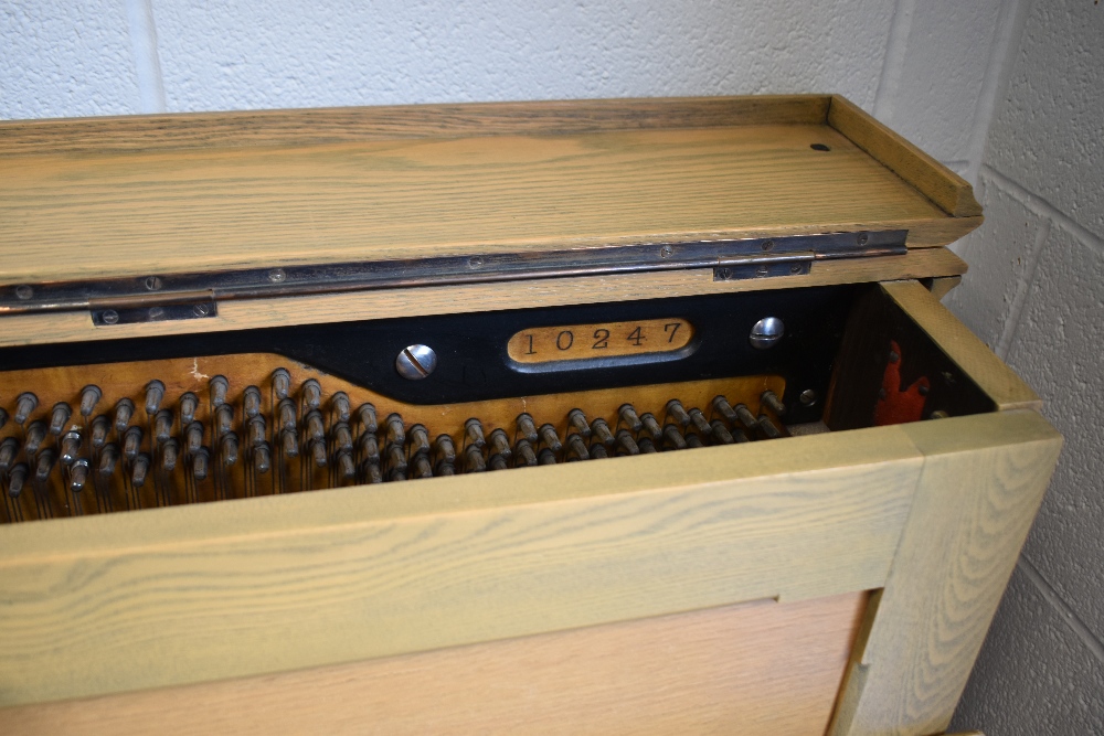 A vintage 20th Century golden oak cased upright piano, labelled for Strohmenger (Chapell) , serial - Image 3 of 4