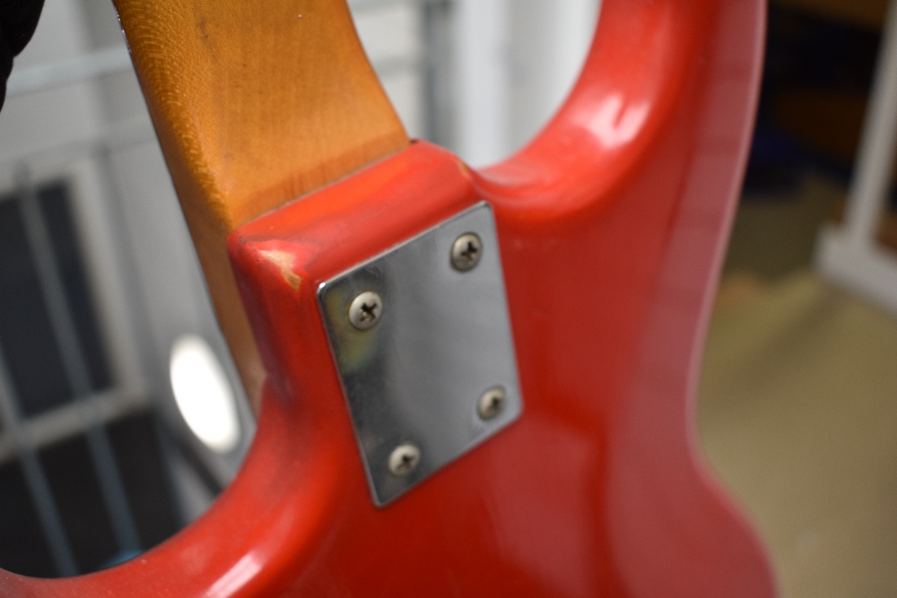 A vintage Hofner professional bass guitar having lovely narrow neck, a definite players - Image 5 of 6