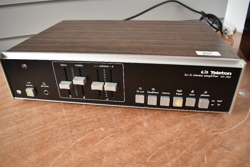 A vintage Teleton hifi amplifier