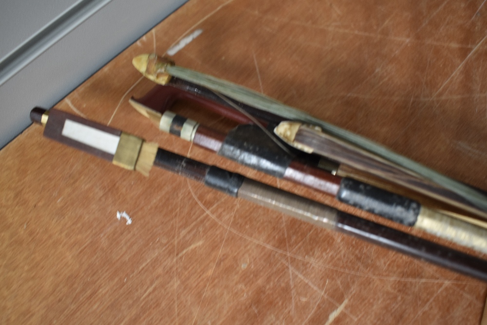 A bundle of violin bows