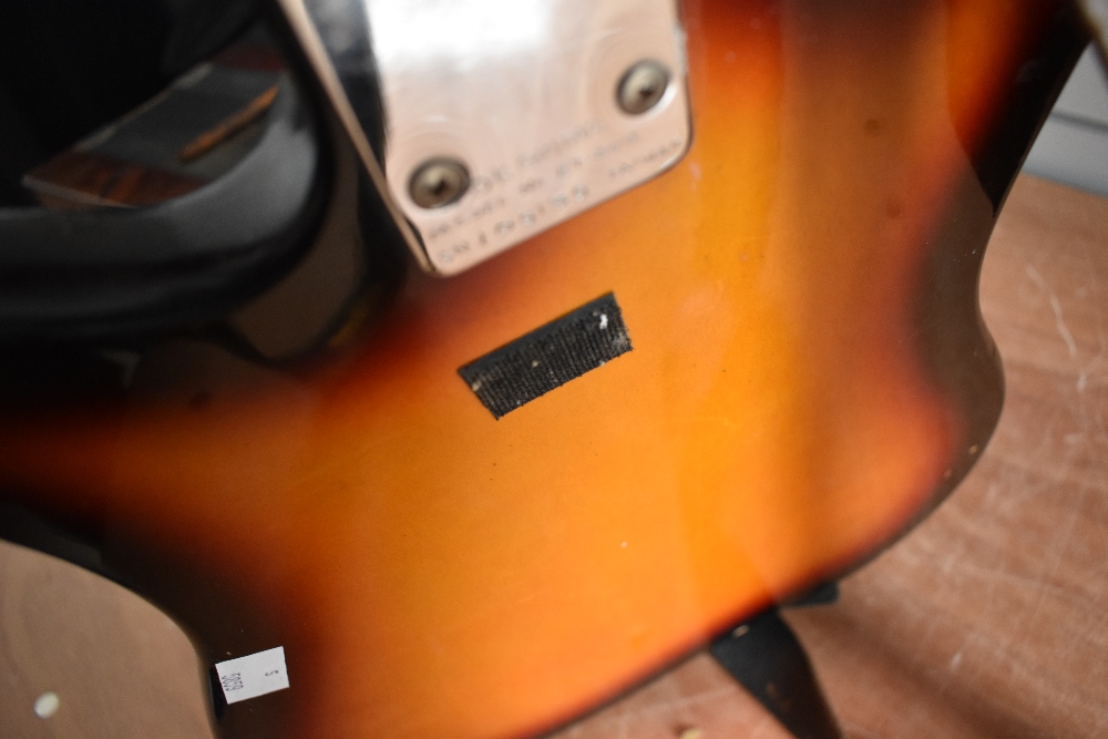 A vintage electric guitar (unbranded but with etching to neck plate , OK guitar model ET-200 SN - Image 3 of 3