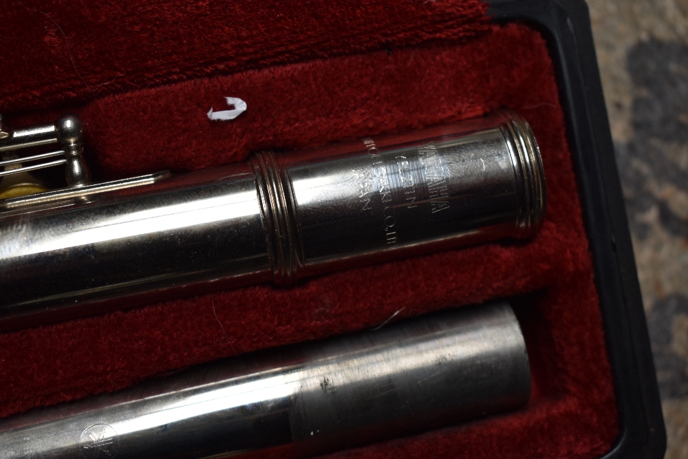 A Yamaha nickel plated three section flute , YFL 211N, cased - Bild 2 aus 2