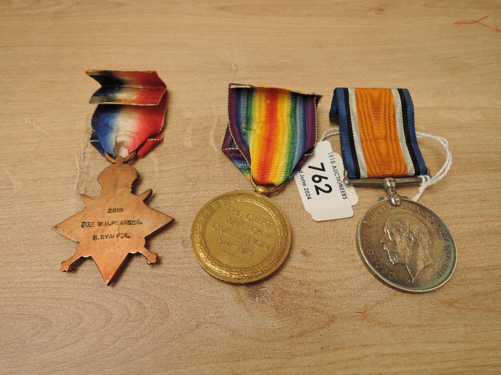 A Trio of WWI Medals to 2198 PTE.W.H.PEARSON.S.STAFF.R, 1914-15 Star, War Medal 1914-20 and - Image 2 of 4