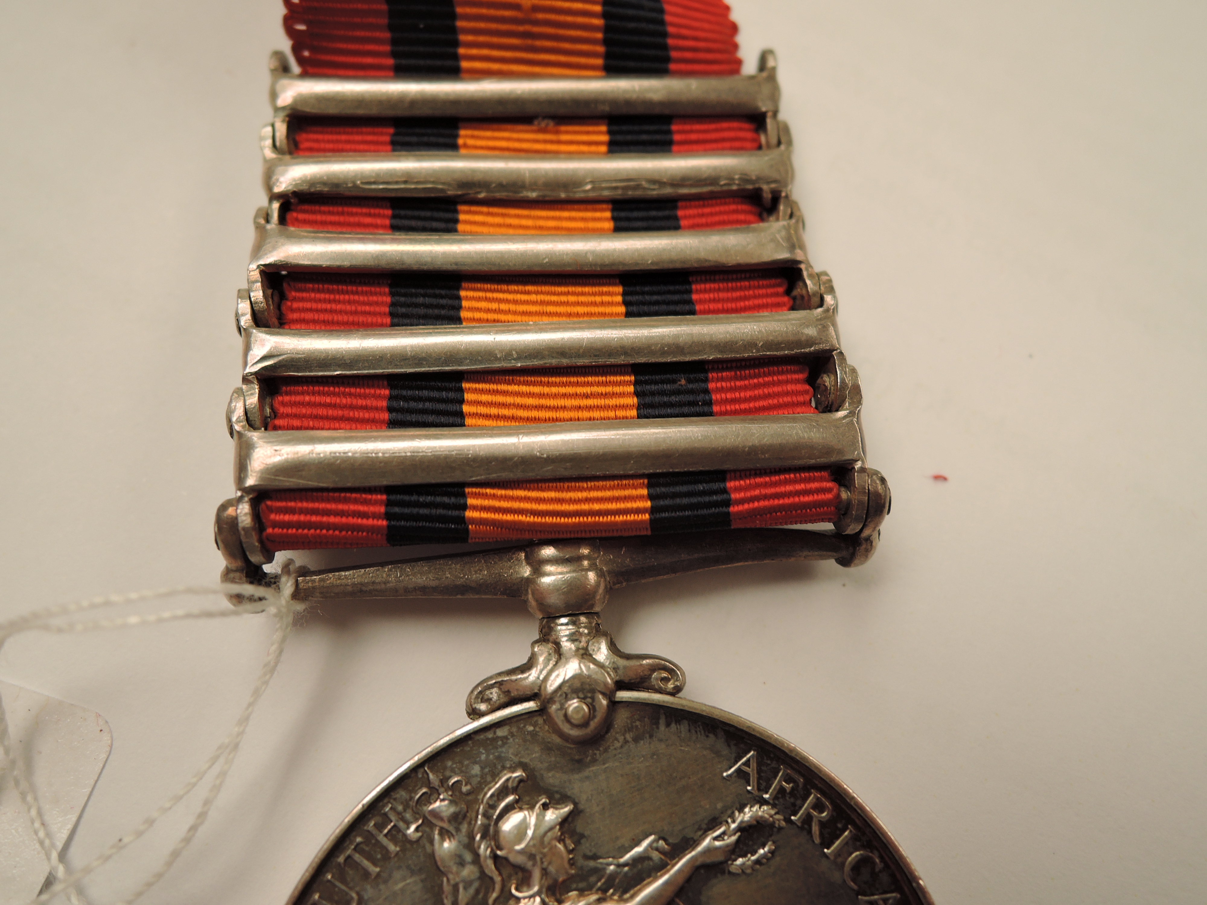 A Queen's South Africa Medal with five clasps, Cape Colony, Johannesburg, Transvaal, South Africa - Image 8 of 8