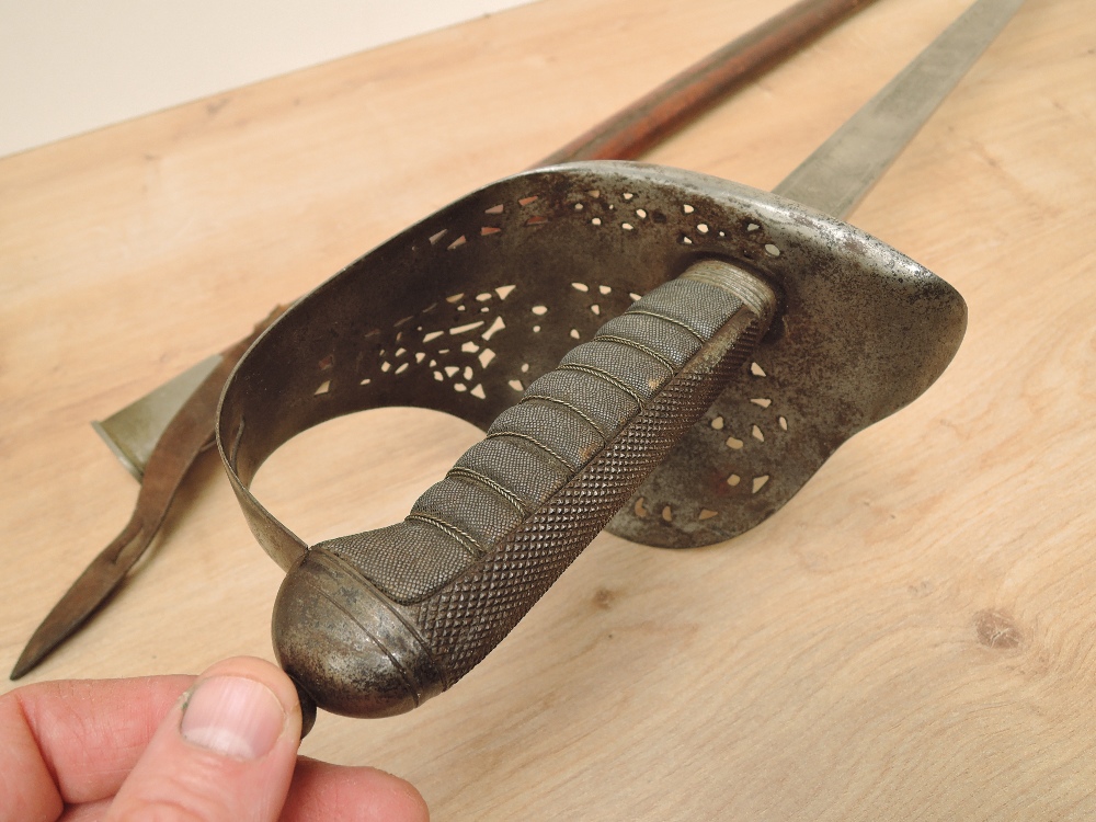 A British Infantry Officer's Sword 1895 Pattern with brown leather scabbard, decorated blade, - Image 3 of 8