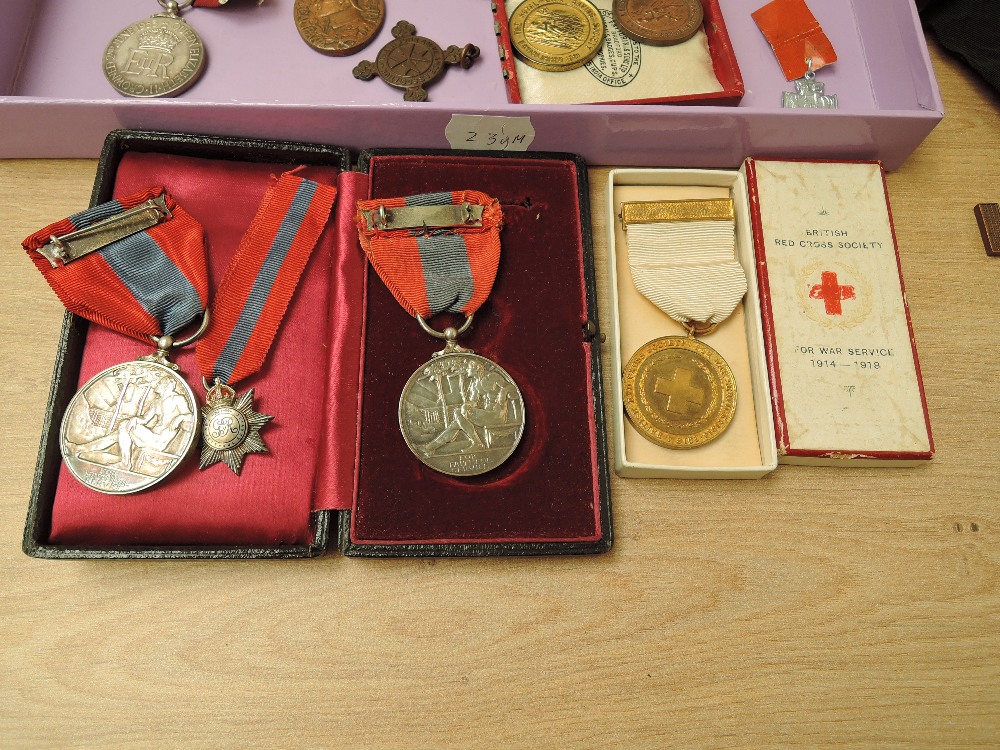 A collection of Medals including DGRA, Italian x2, Queen Elizabeth II Coronation, Louvain, Life - Image 4 of 5