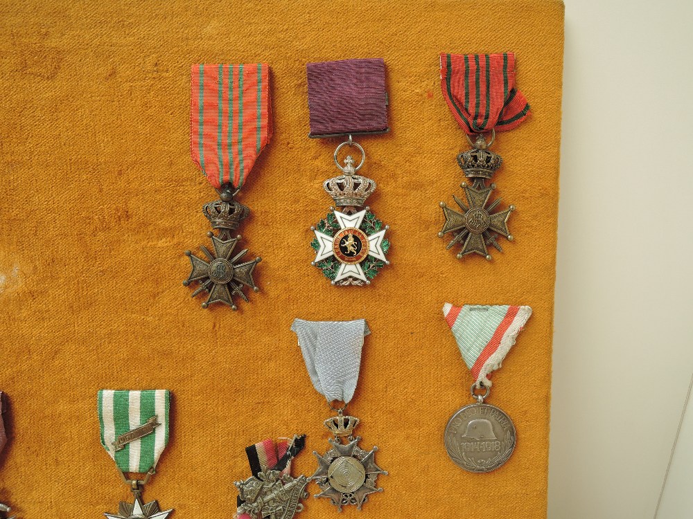 A collection of European and World Medals, Belgium 1909 with a 1914 Bar, The Society of Brussels for - Image 6 of 9