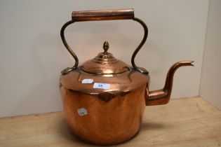 A large Victorian copper kettle, approx 31cm high.