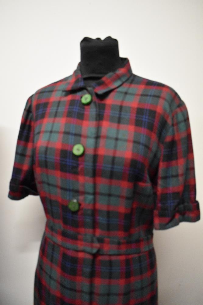 Three vintage 1950s to 1960s dresses, including plaid cotton in a larger size, with belt. - Image 5 of 8