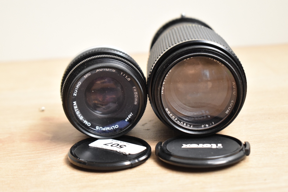 An Olympus OM10 camera with Itorex 1:2,8 28mm, an Itorex MC Auto Zoom 1:4,5 80-205, an Olympus OM- - Image 4 of 5