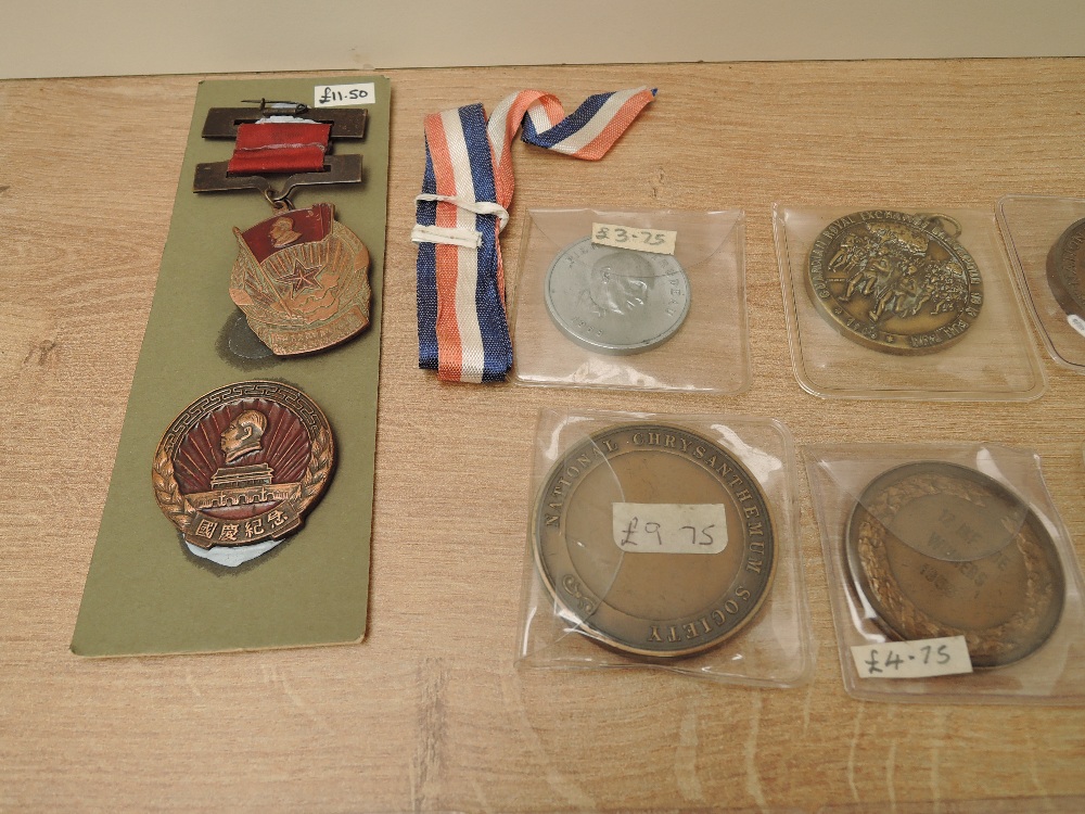 Six Chinese Empire Coins, all noted by vendor including 1 Cash 1821-51 and 1851-61 and later along - Image 2 of 5