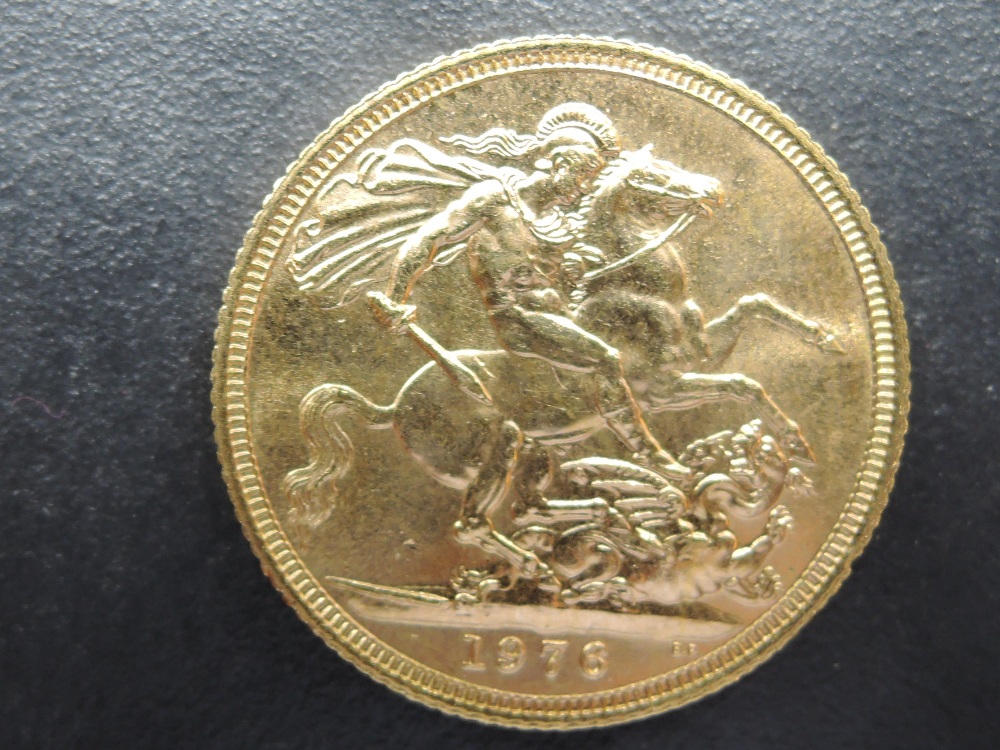 A 1976 Queen Elizabeth II Gold Sovereign, Royal Mint