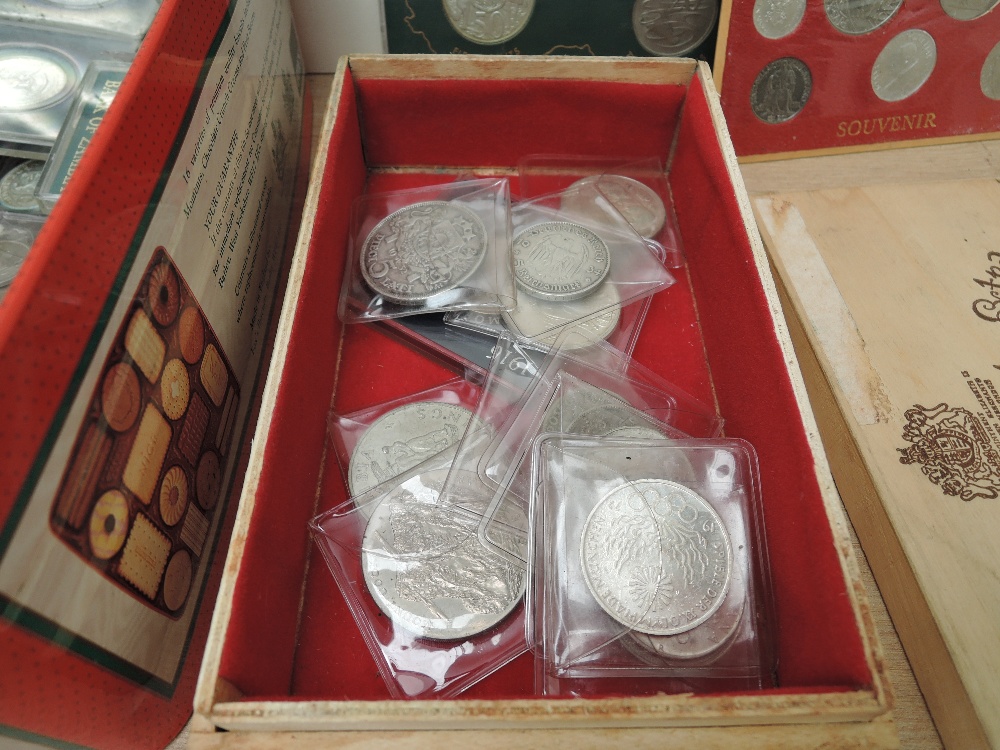 A collection of World Coins, small amount of Silver seen - Image 2 of 3
