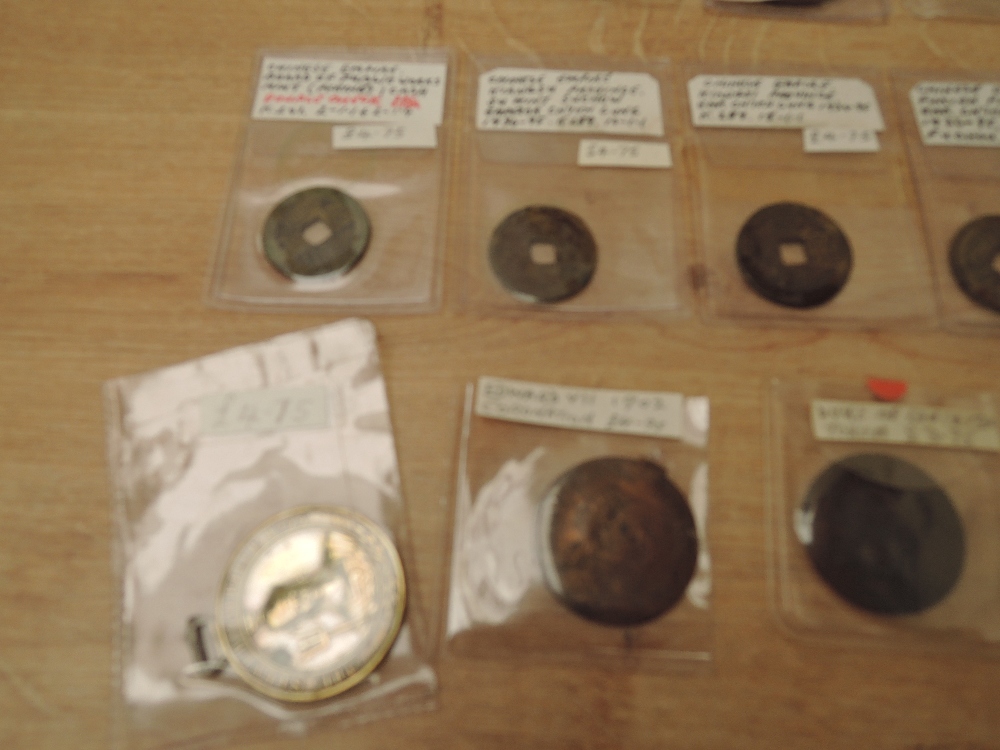 Six Chinese Empire Coins, all noted by vendor including 1 Cash 1821-51 and 1851-61 and later along - Image 4 of 5