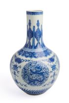 A LARGE CHINESE BLUE AND WHITE 'DRAGON' BOTTLE VASE, QING DYNASTY, 19TH CENTURY